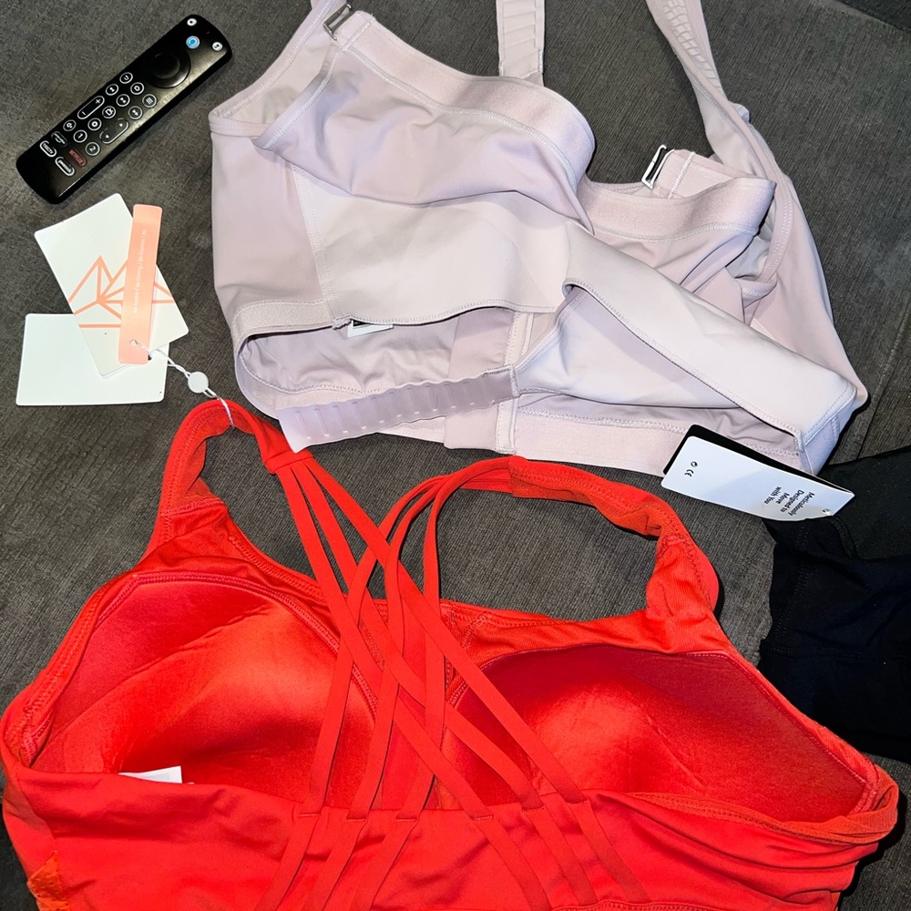 Sports Bras - Picture 6 of 9